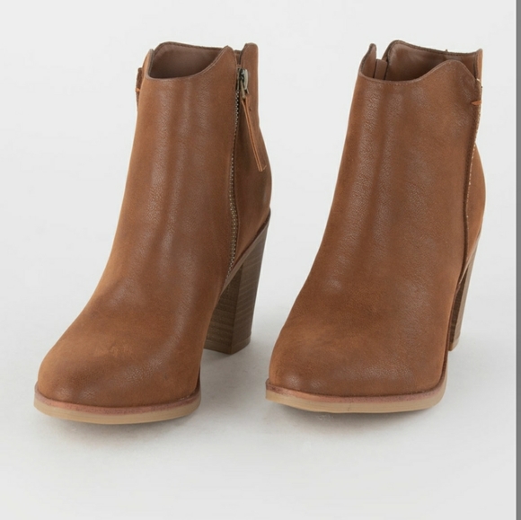 NEW MIA Patton Womens Short Boot NEW 8.5 - Picture 2 of 9